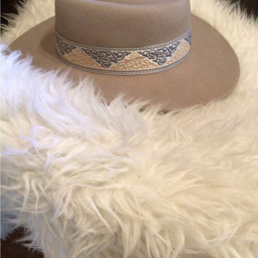 Closeout!💥! Host Pick! ❤️Rare Wyeth wool Aztec gambler
